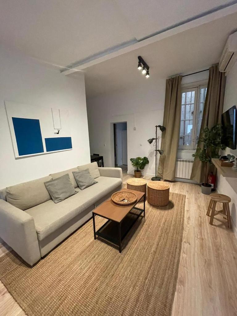 Premium Apt Para 9Pax En Calle Olmo - Centro De Madrid E1 Luaran gambar