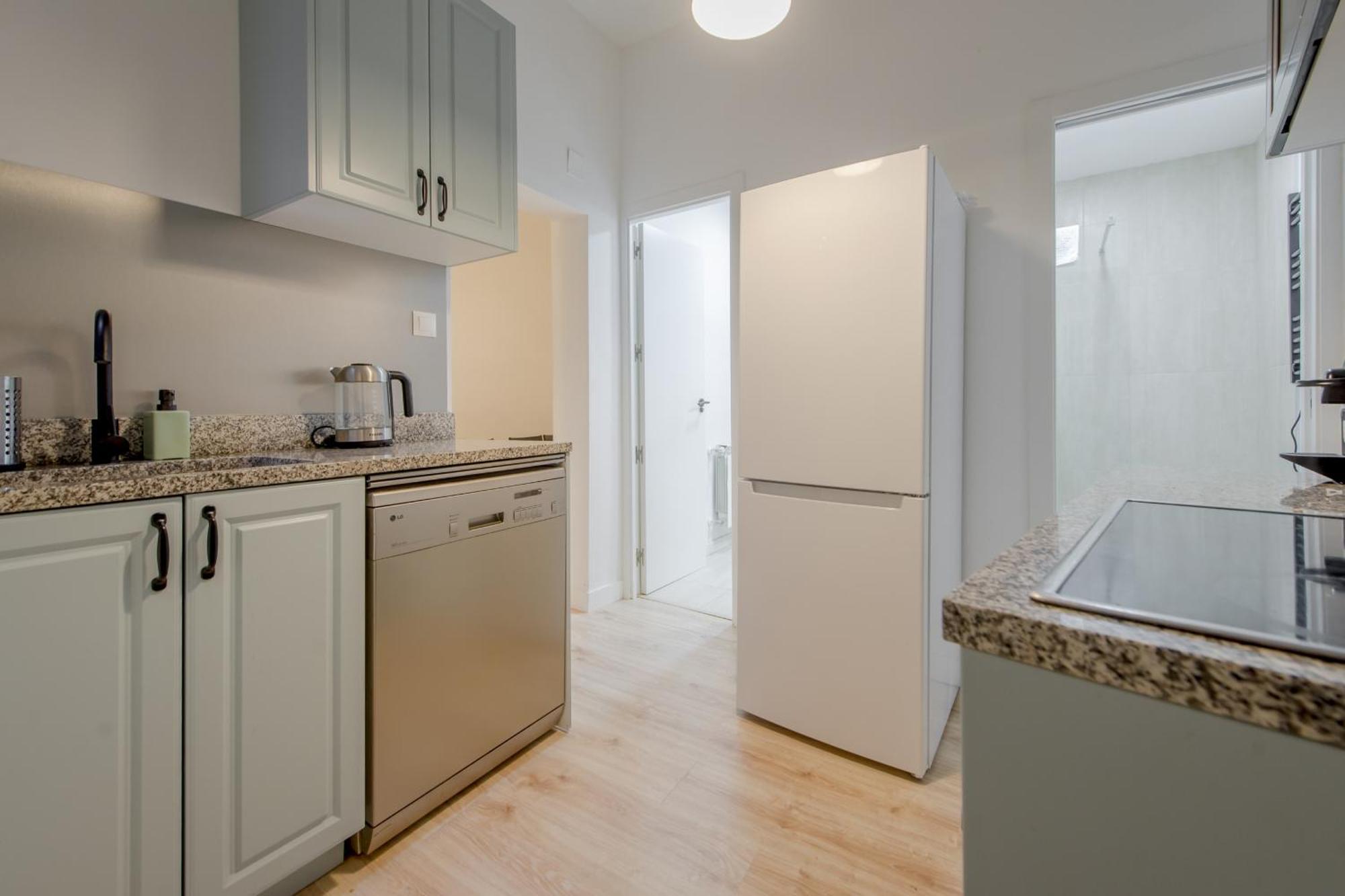 Premium Apt Para 9Pax En Calle Olmo - Centro De Madrid E1 Luaran gambar